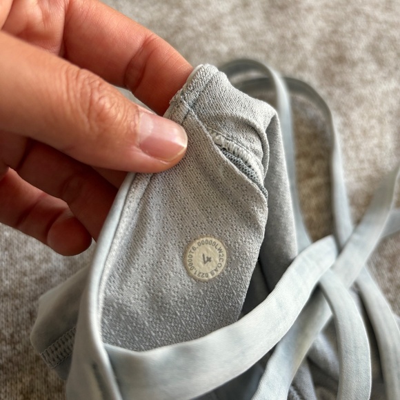 Lululemon | Energy Bra Longline | Size 4 - Picture 2 of 3